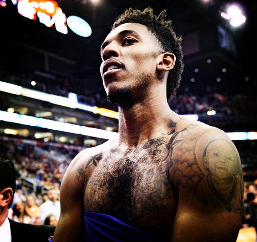 半场战报：塞维利亚0-0奥萨苏纳（半场战况：塞维利亚与奥萨苏纳战成0-0）