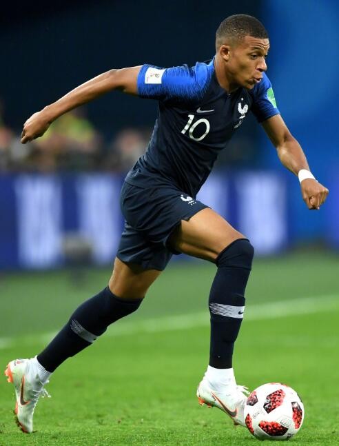 法媒：曼城、利物浦和热刺均有意埃弗顿前锋恩迪亚耶（法媒：曼城、利物浦、热刺均对埃弗顿前锋恩迪亚耶感兴趣）