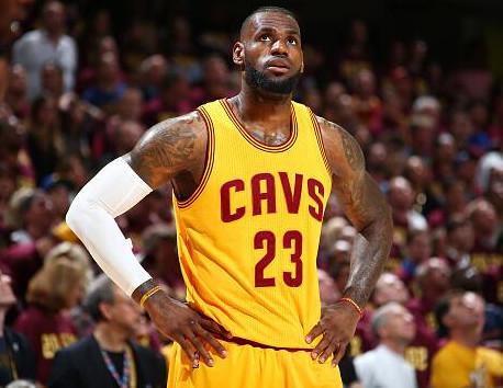 加斯佩里尼谈被罚下：我是正常的抗议动作，可能四官想成焦点（加斯佩里尼谈红牌：我只是正常抗议，或第四官员想抢镜）